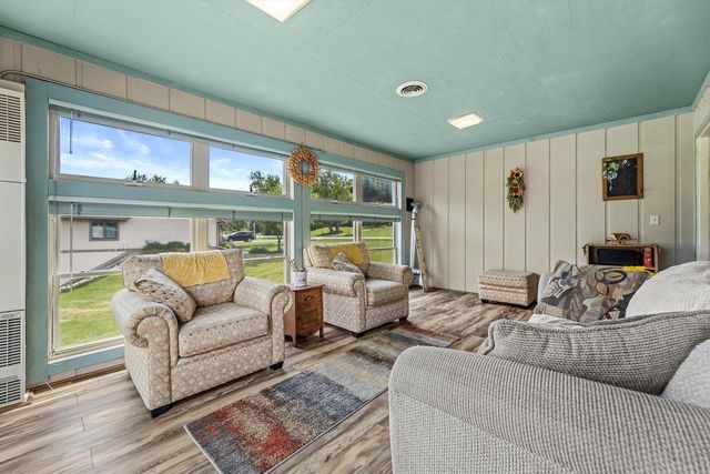 210 Prairie View DRIVE, North Prairie, WI 53153