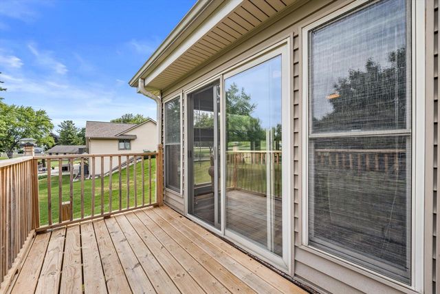 210 Prairie View DRIVE, North Prairie, WI 53153