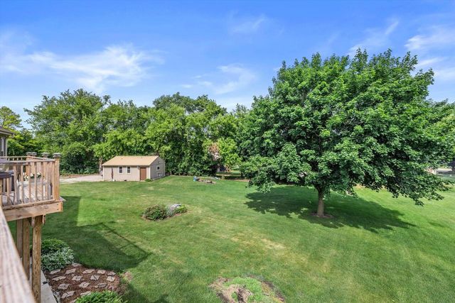 210 Prairie View DRIVE, North Prairie, WI 53153