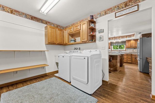 210 Prairie View DRIVE, North Prairie, WI 53153