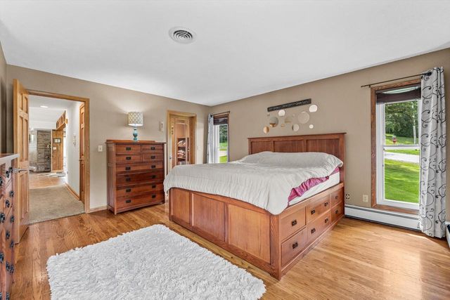 210 Prairie View DRIVE, North Prairie, WI 53153