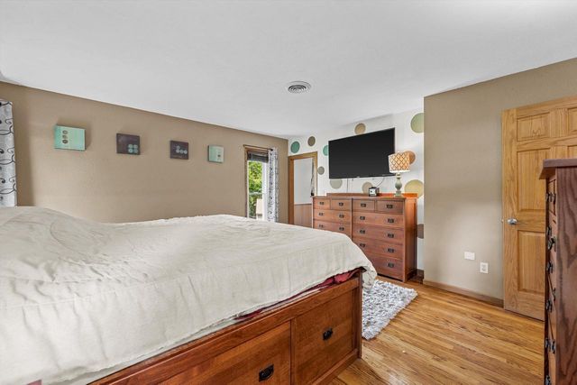 210 Prairie View DRIVE, North Prairie, WI 53153