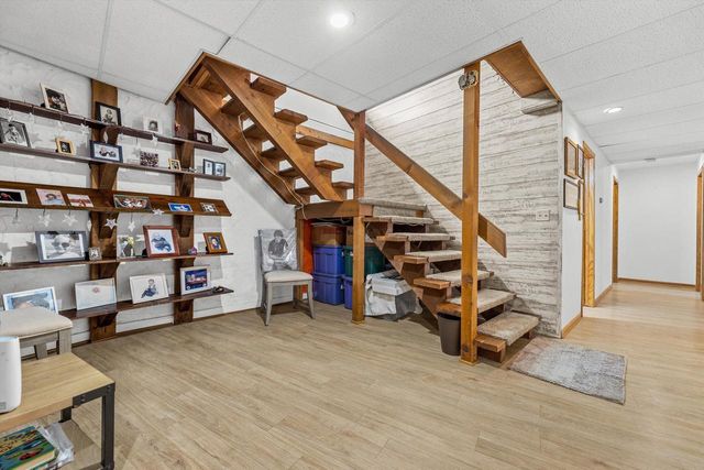 210 Prairie View DRIVE, North Prairie, WI 53153
