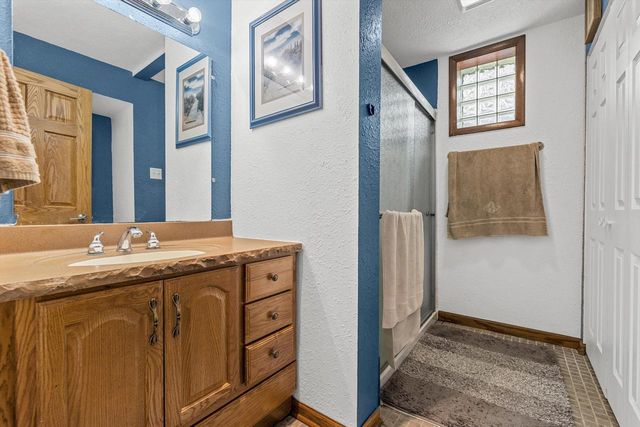 210 Prairie View DRIVE, North Prairie, WI 53153