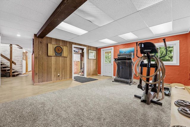 210 Prairie View DRIVE, North Prairie, WI 53153