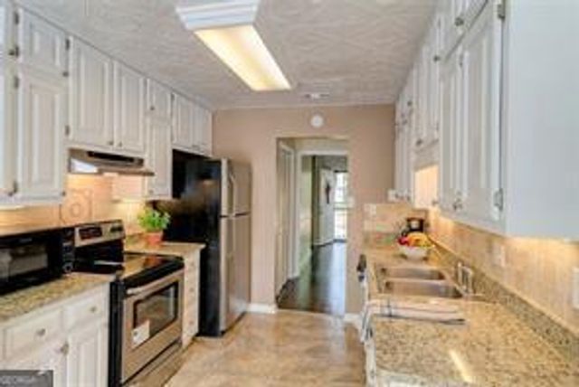 5433 Park Pl S, Atlanta, GA 30349