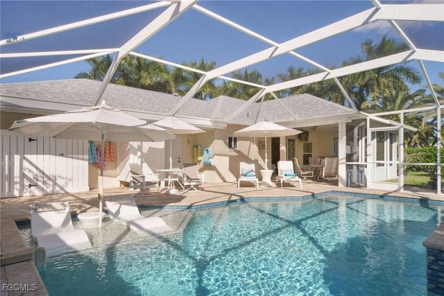 60 4th ST, Bonita Springs, FL 34134