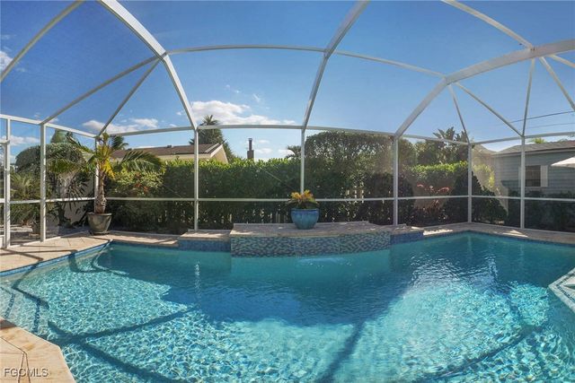 60 4th ST, Bonita Springs, FL 34134