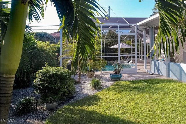 60 4th ST, Bonita Springs, FL 34134