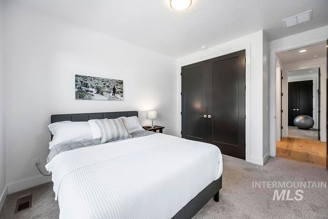 8059 W Corinthia St, Eagle, ID 83616