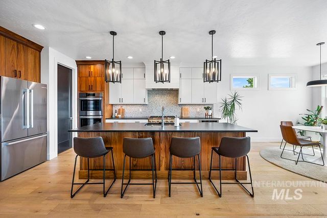 8059 W Corinthia St, Eagle, ID 83616