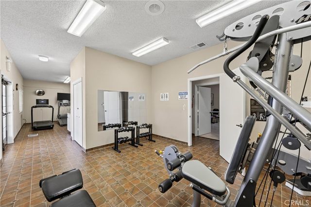 910 Deerwood, San Jacinto, CA 92583