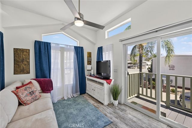 910 Deerwood, San Jacinto, CA 92583