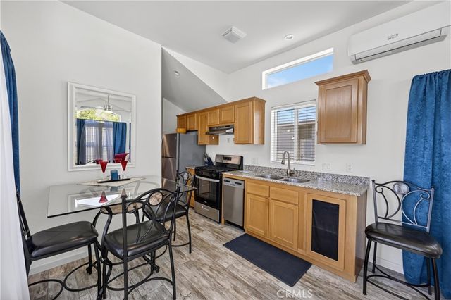 910 Deerwood, San Jacinto, CA 92583