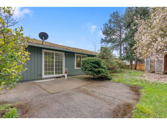 211 Sw ROYAL Ct, Gresham, OR 97030