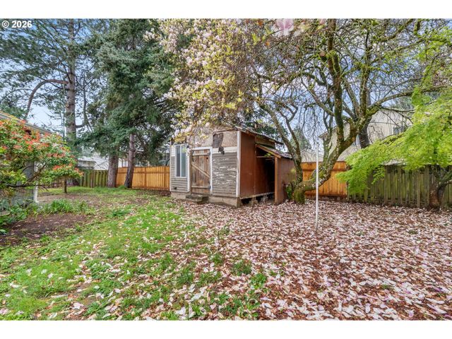 211 Sw ROYAL Ct, Gresham, OR 97030