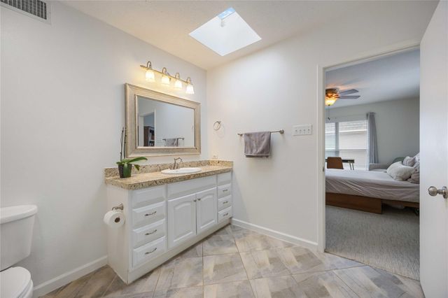 2230 S Piney Point Road 206, Houston, TX 77063