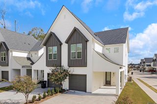 609 Lake Shelf Dr, Baton Rouge, LA 70820