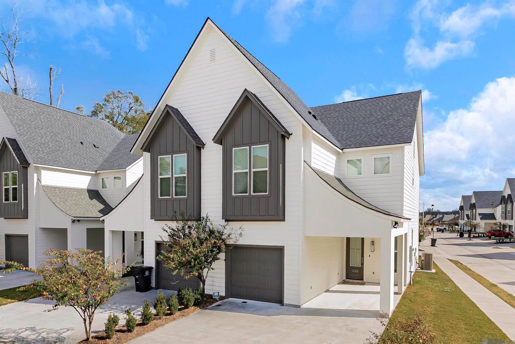 609 Lake Shelf Dr, Baton Rouge, LA 70820