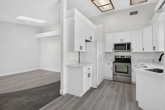 3041 Twin Creeks Ln, Rocklin, CA 95677