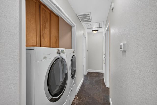 3041 Twin Creeks Ln, Rocklin, CA 95677