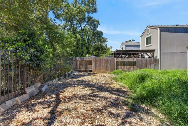 3041 Twin Creeks Ln, Rocklin, CA 95677