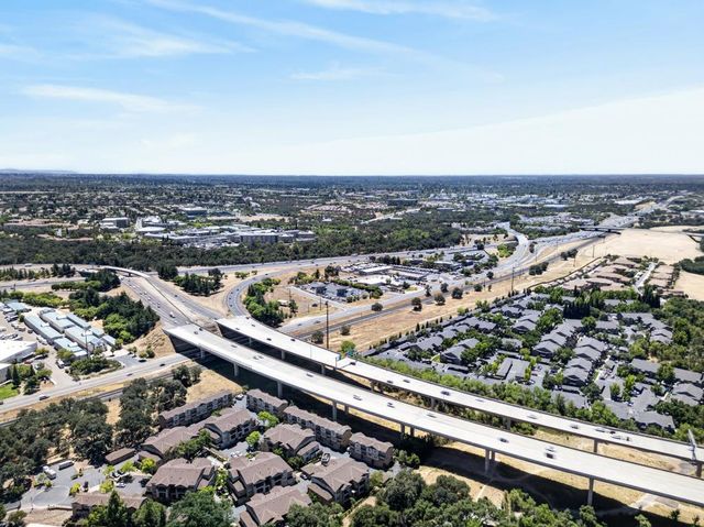 3041 Twin Creeks Ln, Rocklin, CA 95677