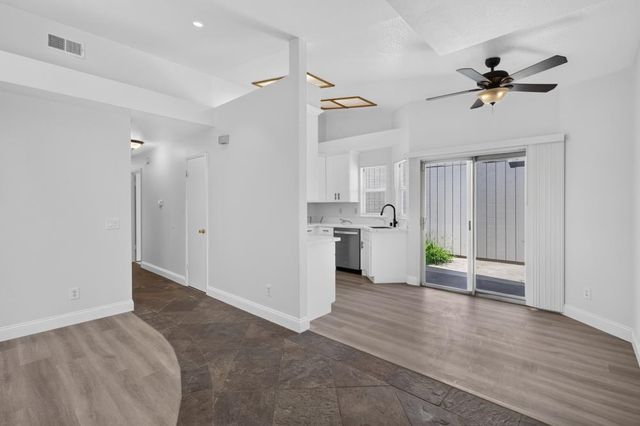 3041 Twin Creeks Ln, Rocklin, CA 95677