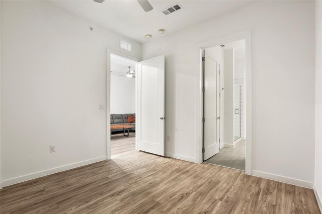 4801 Springdale RD 1005, Austin, TX 78723