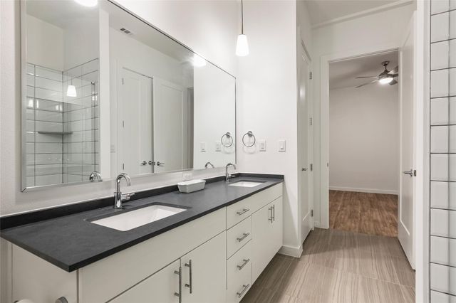 4801 Springdale RD 1005, Austin, TX 78723