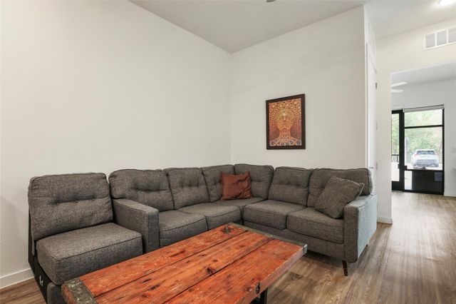 4801 Springdale RD 1005, Austin, TX 78723