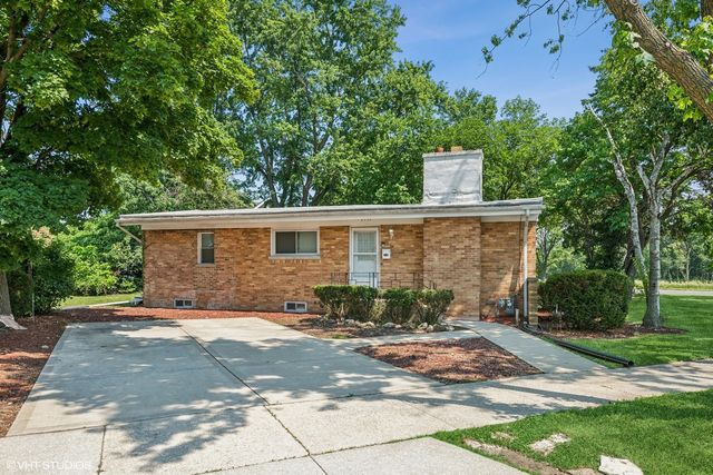 2151 NEWCASTLE Avenue, Westchester, IL 60154