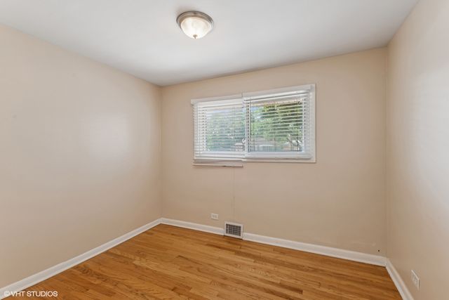 2151 NEWCASTLE Avenue, Westchester, IL 60154