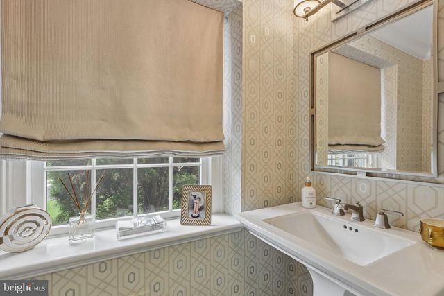 209 E WELSH RD, Ambler, PA 19002