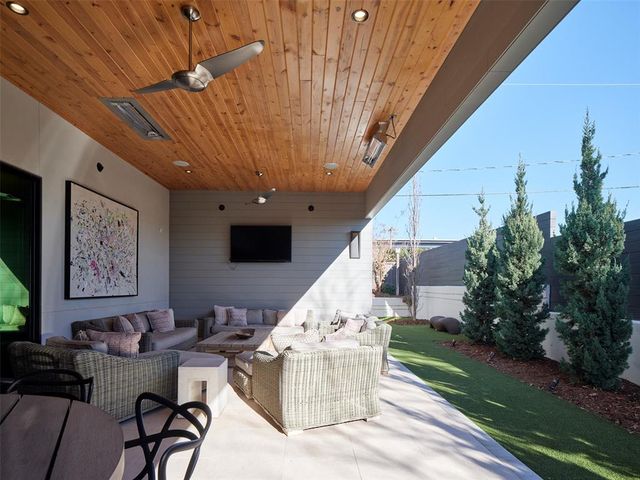 1147 NW 57th Street, Oklahoma City, OK 73118