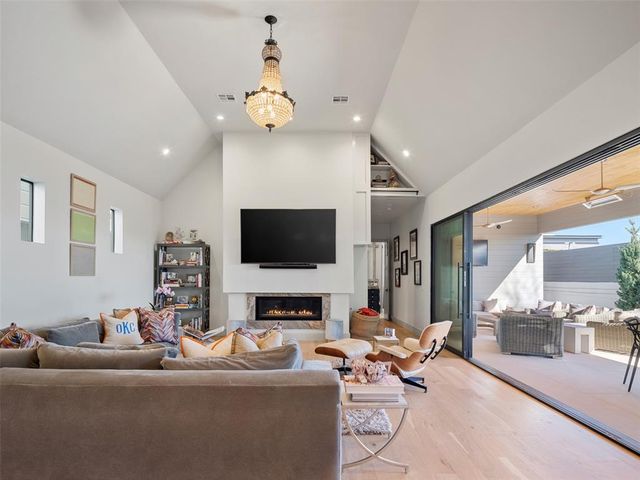 1147 NW 57th Street, Oklahoma City, OK 73118
