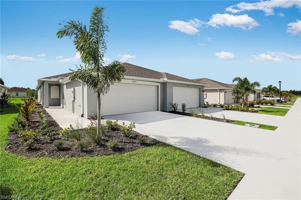 20627 Hazelnut CT, Lehigh Acres, FL 33936