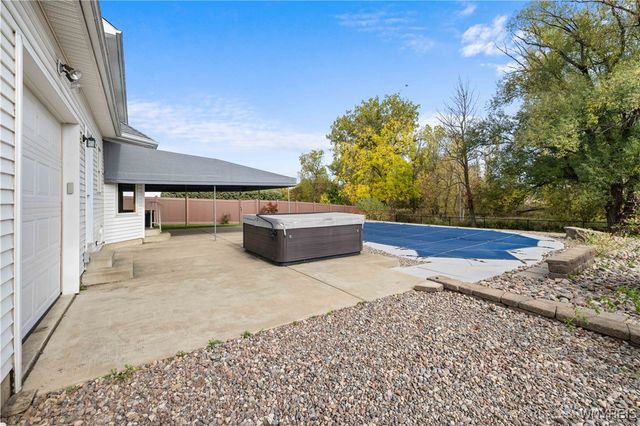 5815 Forest Creek Drive, Clarence, NY 14051