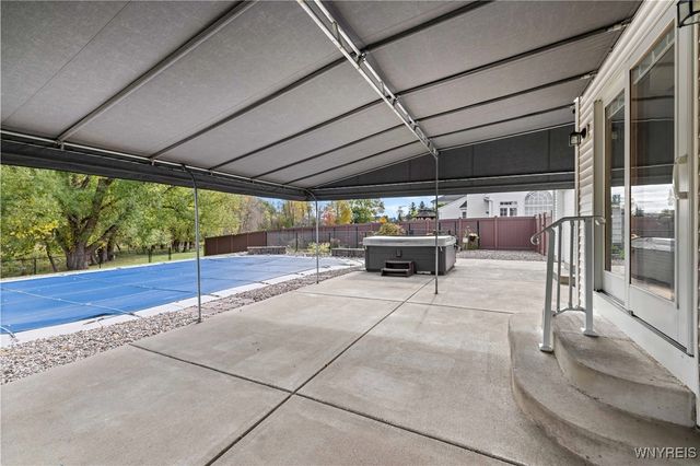 5815 Forest Creek Drive, Clarence, NY 14051