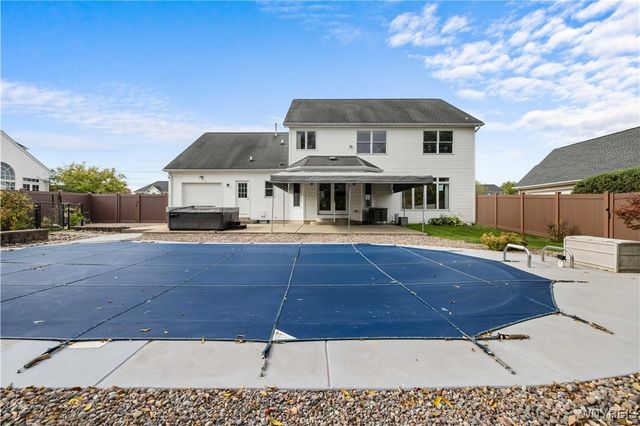 5815 Forest Creek Drive, Clarence, NY 14051