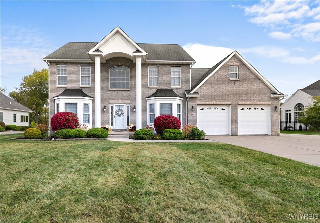 5815 Forest Creek Drive, Clarence, NY 14051