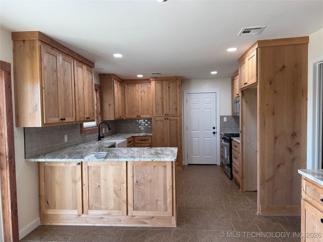 1320 Jennings Street, Muskogee, OK 74403