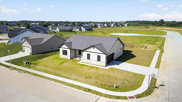 951 Forbs Drive, Waterloo, IL 62298