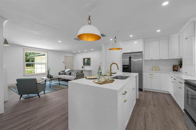 7813 DELPHIA STREET, Orlando, FL 32807