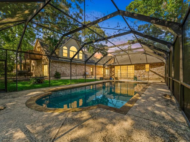 10 Wellington Lane, Conroe, TX 77304
