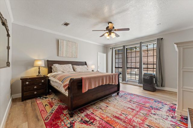 10 Wellington Lane, Conroe, TX 77304
