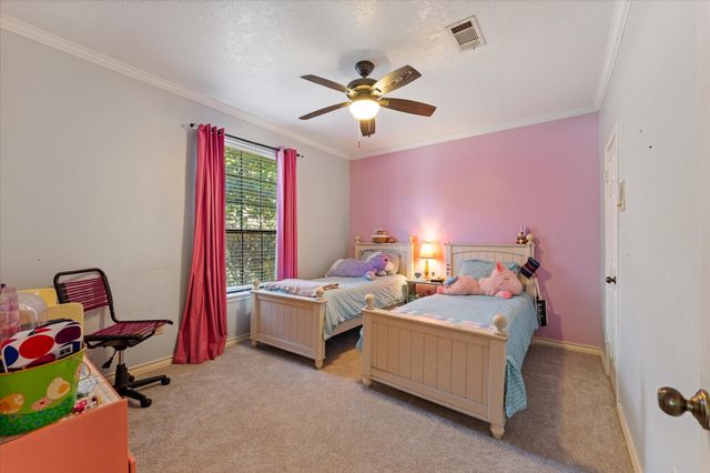 10 Wellington Lane, Conroe, TX 77304