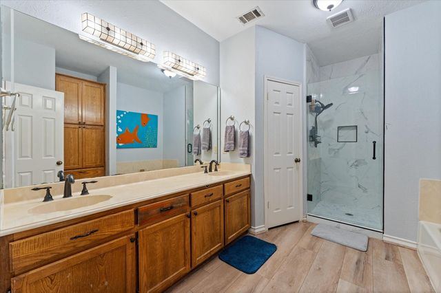 10 Wellington Lane, Conroe, TX 77304