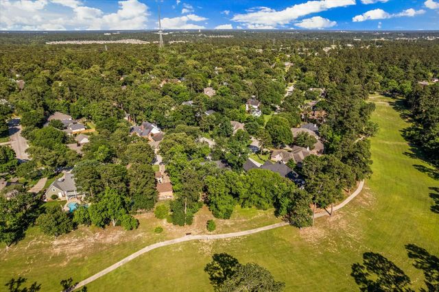10 Wellington Lane, Conroe, TX 77304
