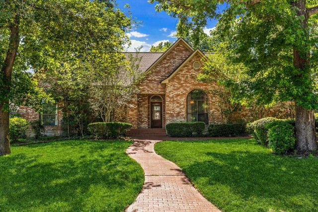 10 Wellington Lane, Conroe, TX 77304
